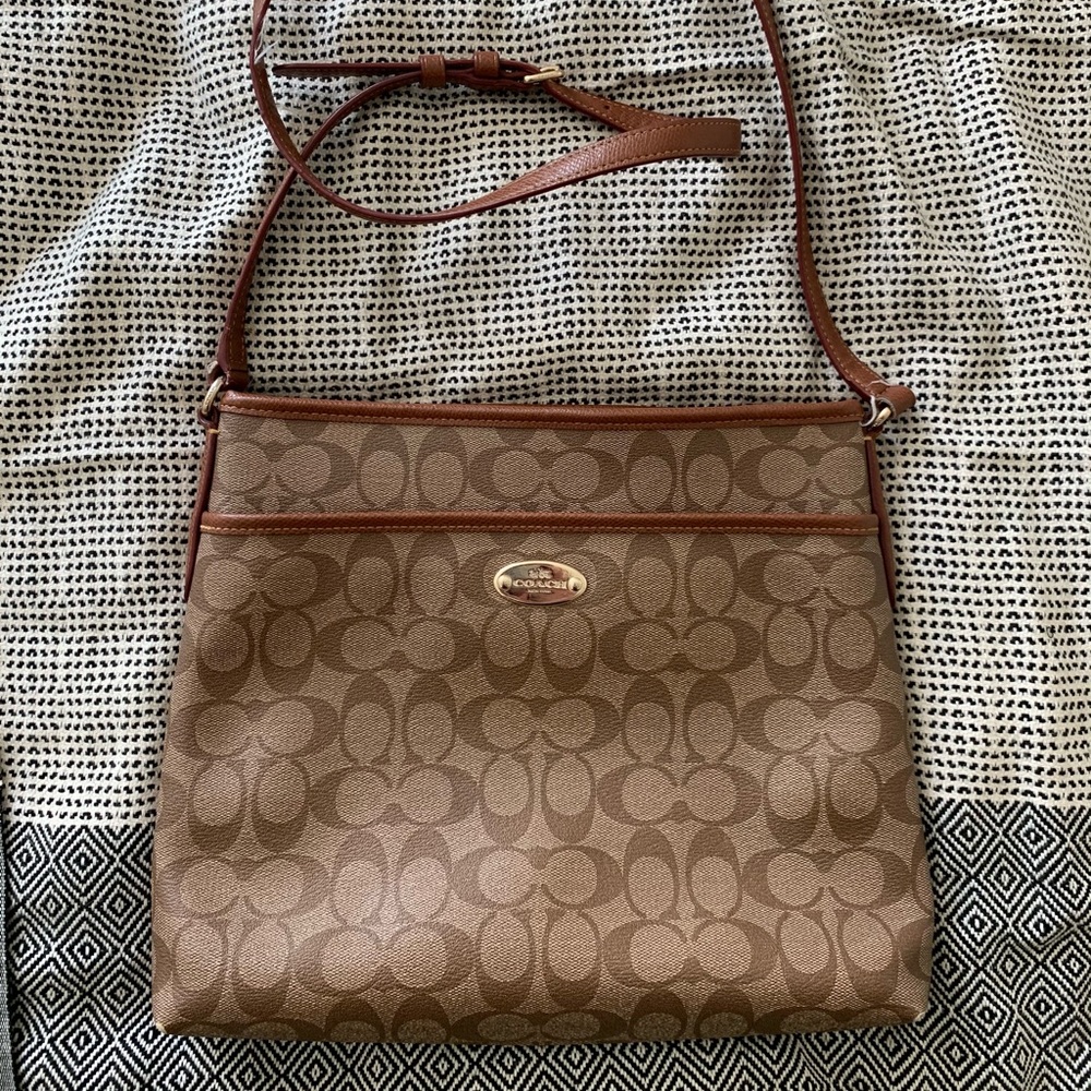 Coach Signature Messenger Bag